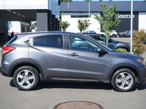 Used 2016 Honda HR-V EX image 2