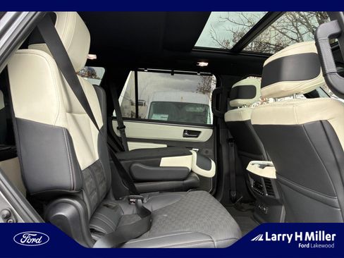 Used 2024 Toyota Sequoia Capstone image 18