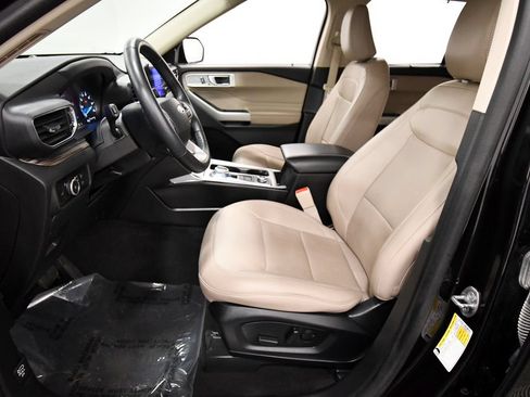 Used 2024 Ford Explorer Limited AWD/4WD image 14