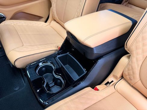 Used 2024 Jeep Grand Cherokee L Summit AWD/4WD image 43