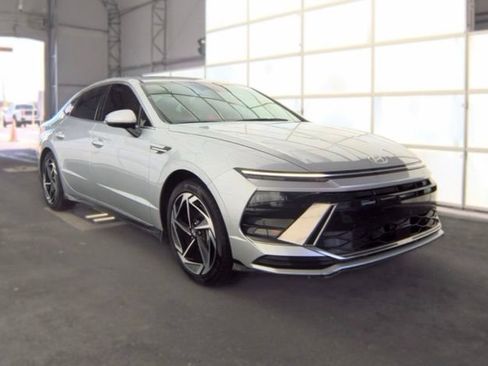 Used 2026 Hyundai Sonata SEL FWD image 2