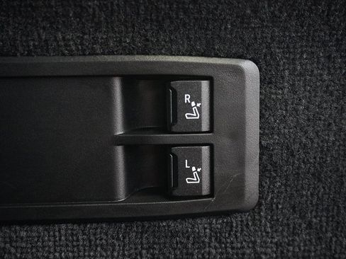 Used 2024 BMW iX xDrive50 w/ Premium Package image 75