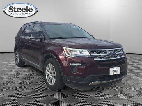 Used 2018 Ford Explorer XLT w/ Equipment Group 201A image 7
