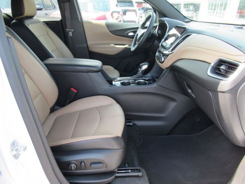 Used 2024 Chevrolet Equinox Premier FWD image 11
