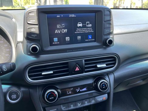 Used 2018 Hyundai Kona Limited AWD/4WD image 9