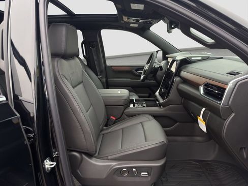 New 2026 GMC Yukon Denali w/ Sun & Power Step Package AWD/4WD image 18