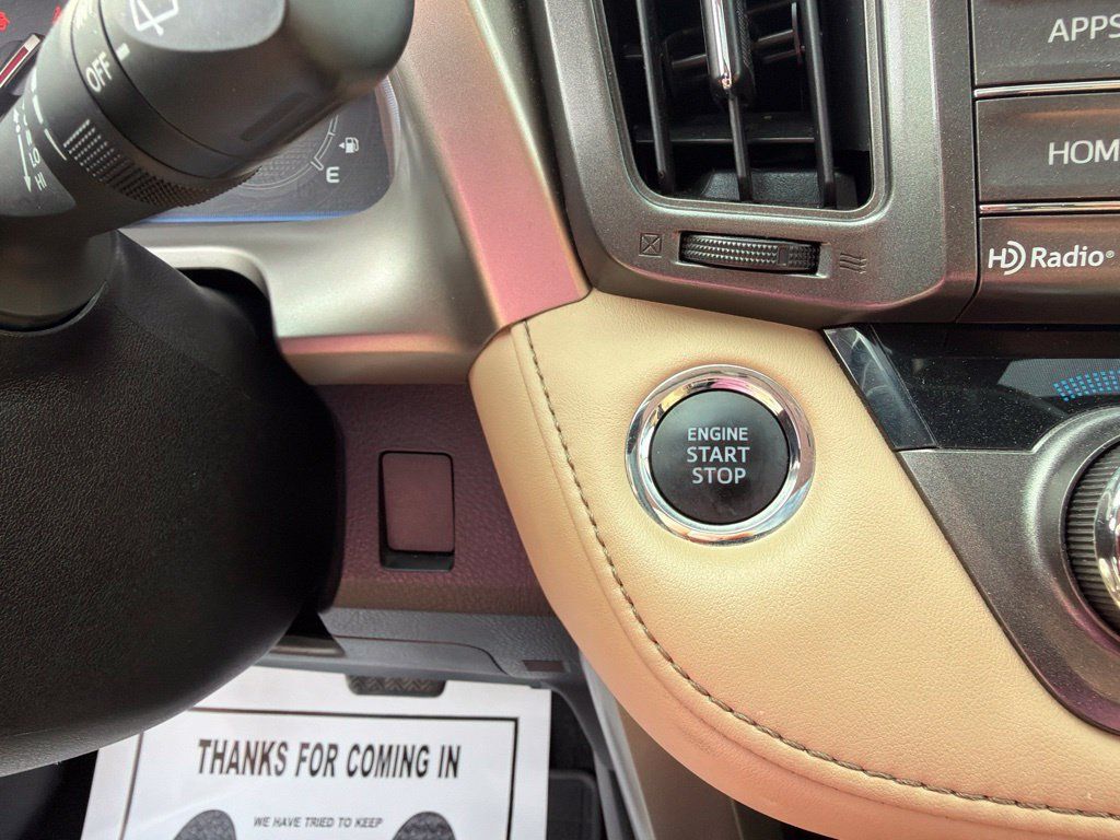 Used 2014 Toyota RAV4 Limited w/ Technology Package AWD/4WD image 32