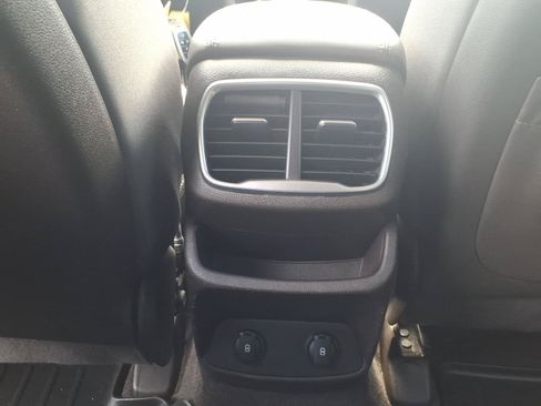 Used 2019 Hyundai Santa Fe SE AWD/4WD image 18