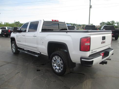 Used 2019 GMC Sierra 2500 Denali w/ Duramax Plus Package AWD/4WD image 11