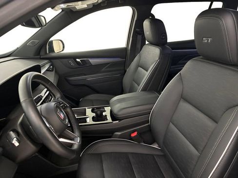 Certified 2025 Buick Enclave Sport Touring image 12