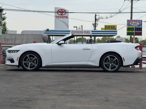 Used 2024 Ford Mustang Premium RWD image 15