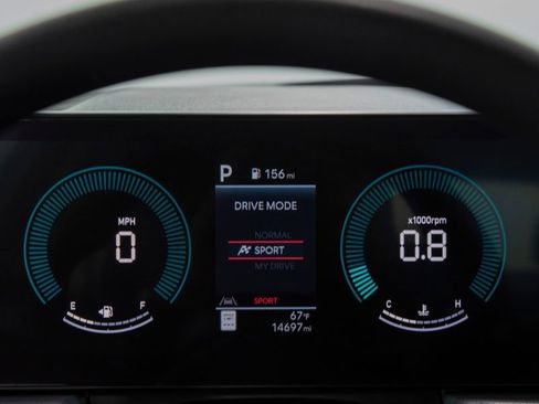 Used 2025 Hyundai Sonata SEL FWD image 23