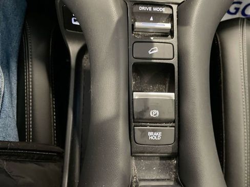 Used 2023 Honda HR-V EX-L image 26