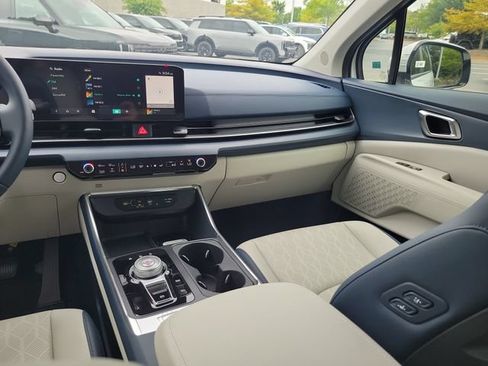 New 2026 Kia Carnival EX FWD image 12