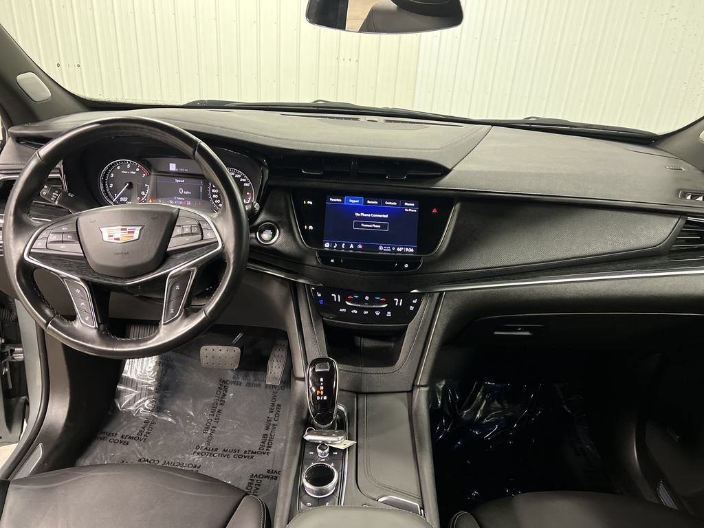 Certified 2023 Cadillac XT5 Premium Luxury w/ LPO, Floor Liner Package AWD/4WD image 16