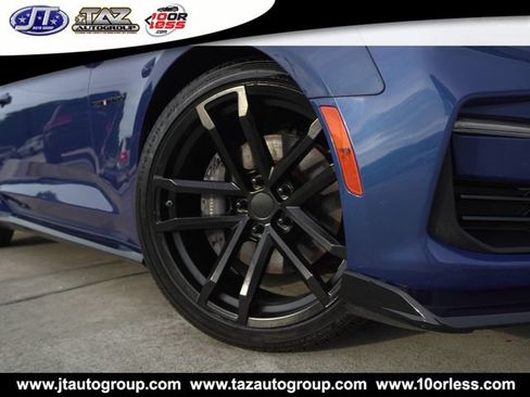 Used 2020 Chevrolet Camaro SS RWD image 2