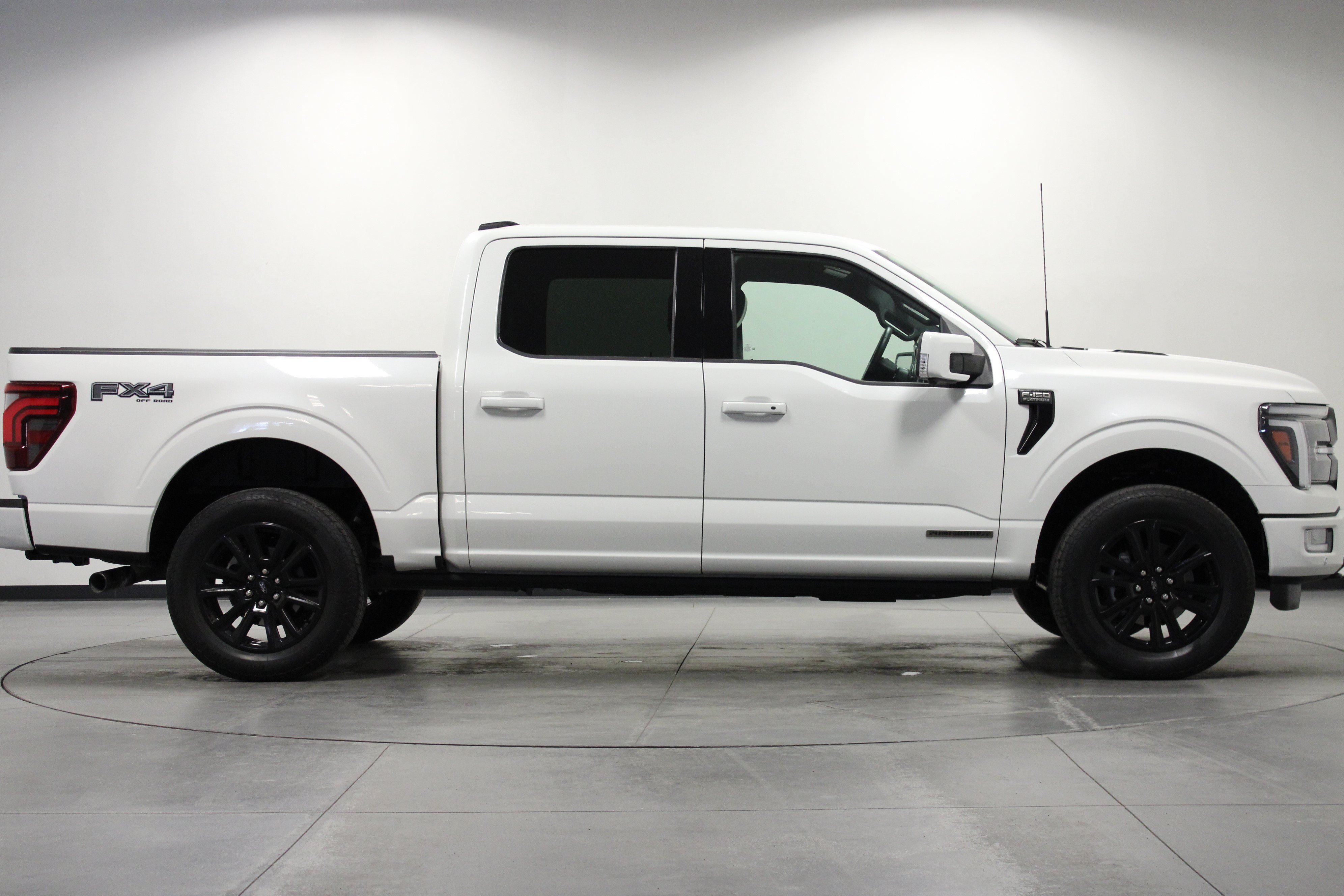 Used 2025 Ford F150 Platinum w/ FX4 Off-Road Package AWD/4WD image 3