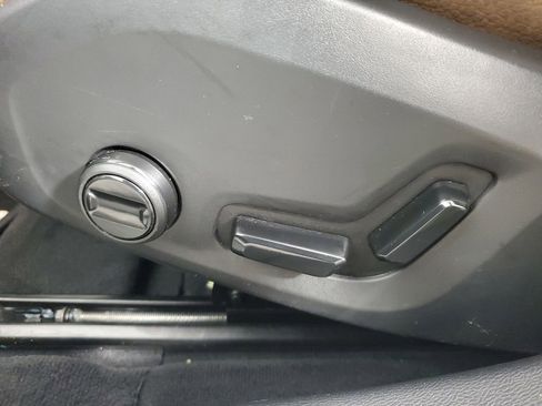 Used 2025 Volvo V60 B5 Cross Country Plus image 23