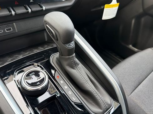 New 2026 Chevrolet Colorado Trail Boss w/ Midnight Edition AWD/4WD image 18