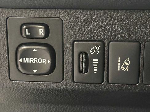 Used 2016 Toyota RAV4 XLE w/ Convenience Package AWD/4WD image 16