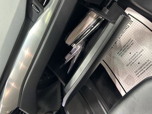 Used 2022 Ford Escape Titanium image 43