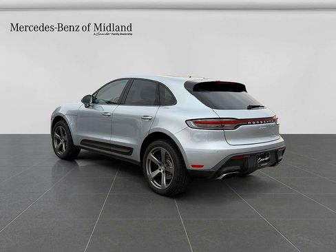 Used 2025 Porsche Macan AWD/4WD image 5