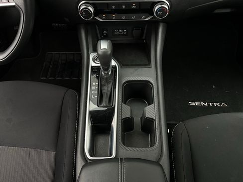 Used 2025 Nissan Sentra SV image 14