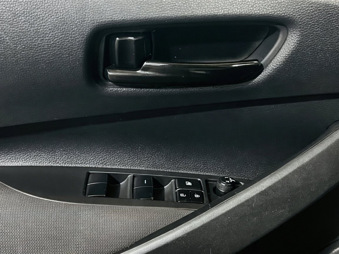 Used 2024 Toyota Corolla LE FWD image 13