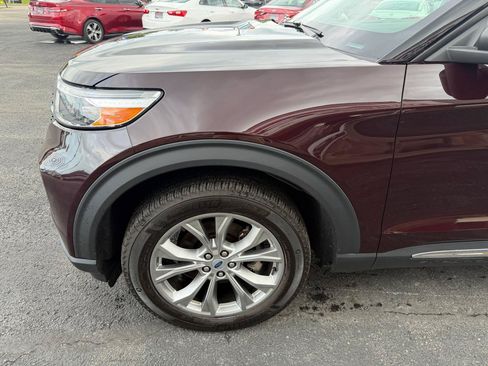 Used 2023 Ford Explorer XLT w/ Equipment Group 202A AWD/4WD image 12