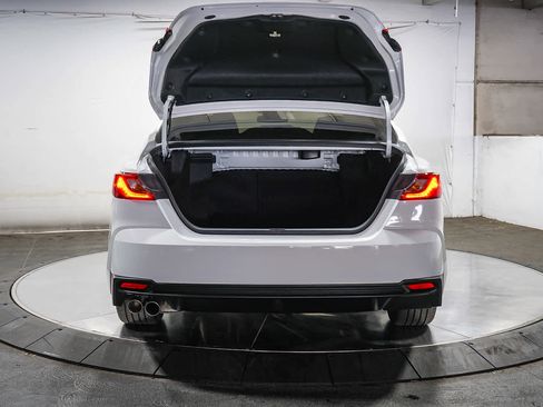 Used 2026 Toyota Camry SE image 29