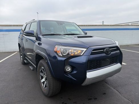 Used 2024 Toyota 4Runner TRD Off-Road Premium image 8