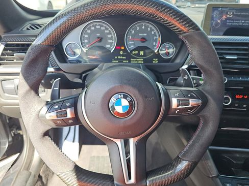 Used 2015 BMW M4 Convertible image 10