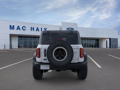 New 2026 Ford Bronco Badlands image 5