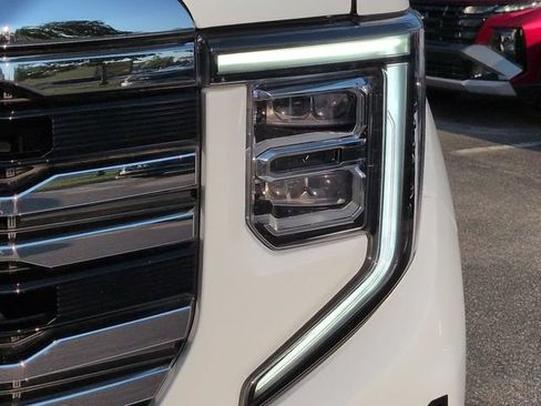 Used 2025 GMC Sierra 1500 SLT RWD image 10