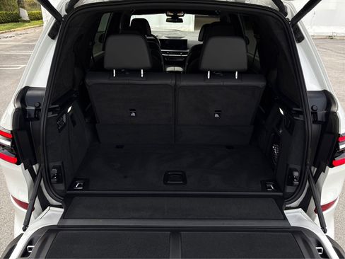 Used 2023 BMW X7 xDrive40i w/ M Sport Package image 11