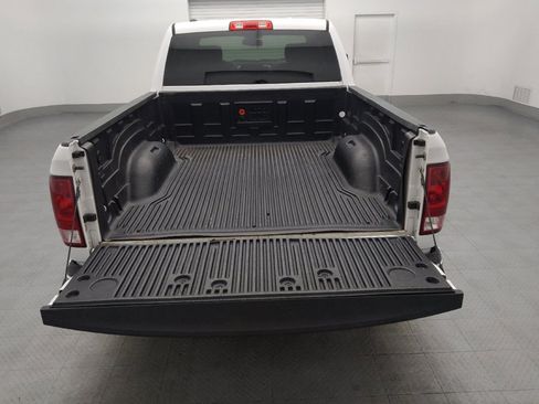 Used 2017 RAM 1500 Classic SLT AWD/4WD image 29