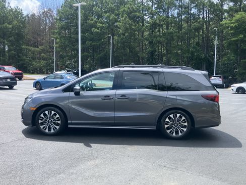 Used 2026 Honda Odyssey Elite image 13
