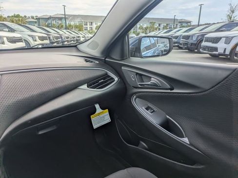 Used 2024 Chevrolet Malibu RS FWD image 16