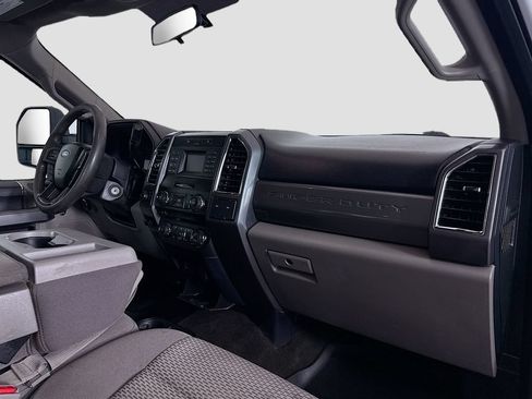 Used 2017 Ford F250 XLT w/ FX4 Off-Road Package AWD/4WD image 24