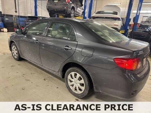 Used 2010 Toyota Corolla LE image 4