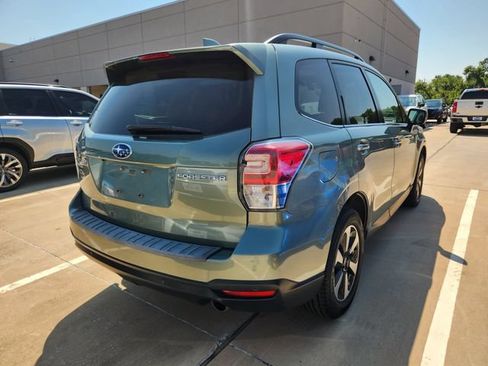 Used 2018 Subaru Forester 2.5i Limited AWD/4WD image 4
