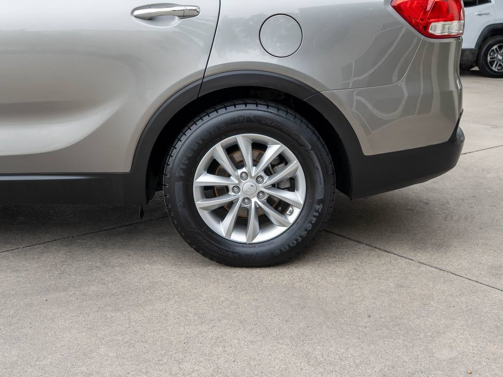 Used 2018 Kia Sorento AWD image 29