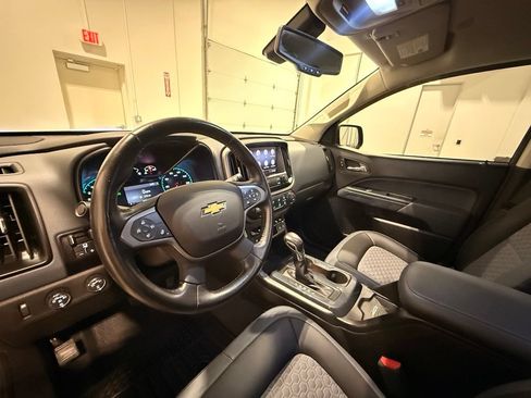 Used 2022 Chevrolet Colorado Z71 AWD/4WD image 18