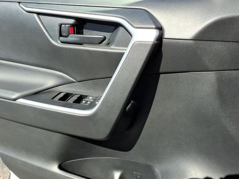 Certified 2025 Toyota RAV4 LE image 10