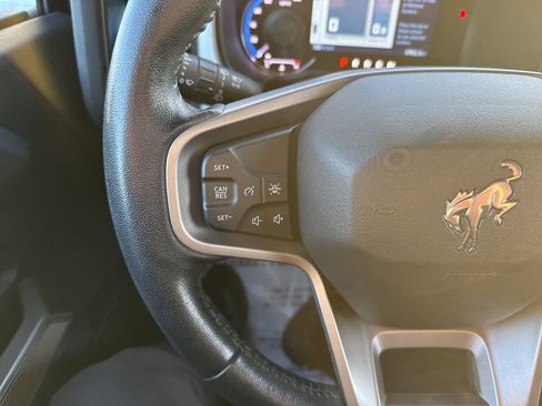 Certified 2022 Ford Bronco Outer Banks w/ Sasquatch Package image 19