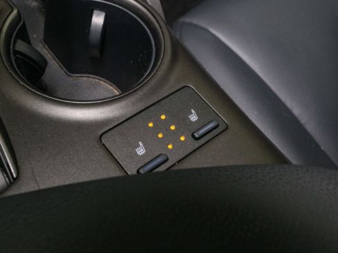 Used 2024 Toyota Camry SE image 29