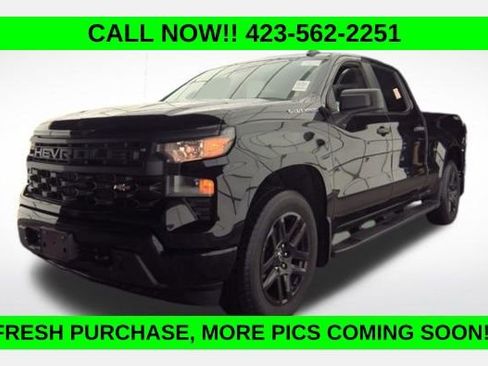 Used 2023 Chevrolet Silverado 1500 Custom image 1