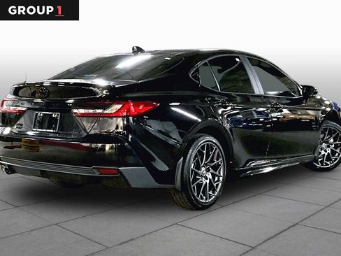 Used 2025 Toyota Camry SE AWD/4WD image 12