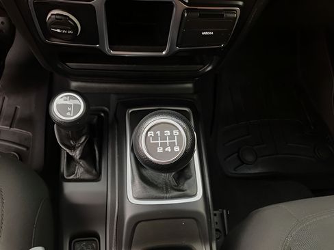 Used 2020 Jeep Wrangler Sport AWD/4WD image 16