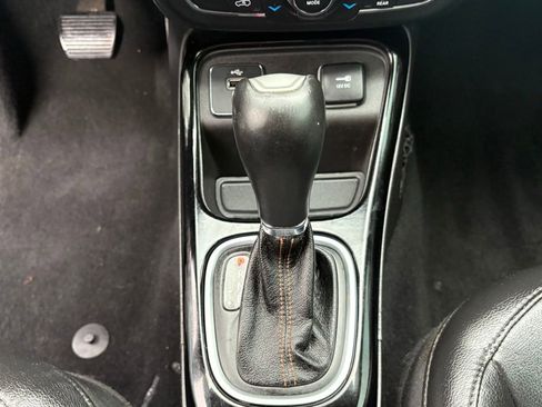 Used 2018 Jeep Compass Limited w/ Navigation Group FWD image 22